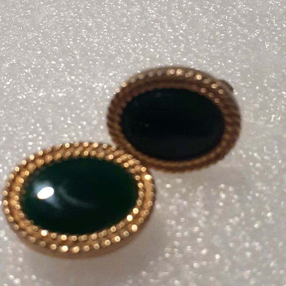 Other - Men's goldtone green cabochon cufflinks